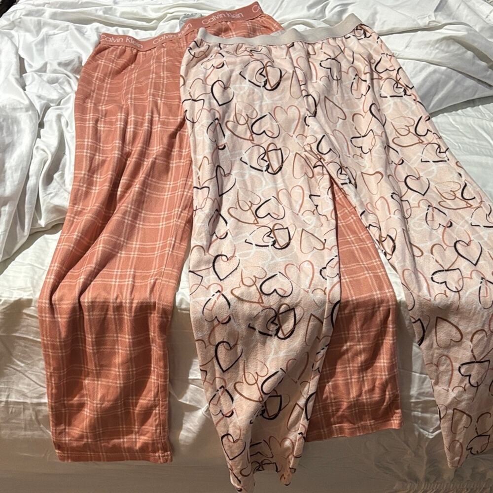 Calvin Klein 7/8 Peach and Cream Lounge Pants Set heats and plaid euc